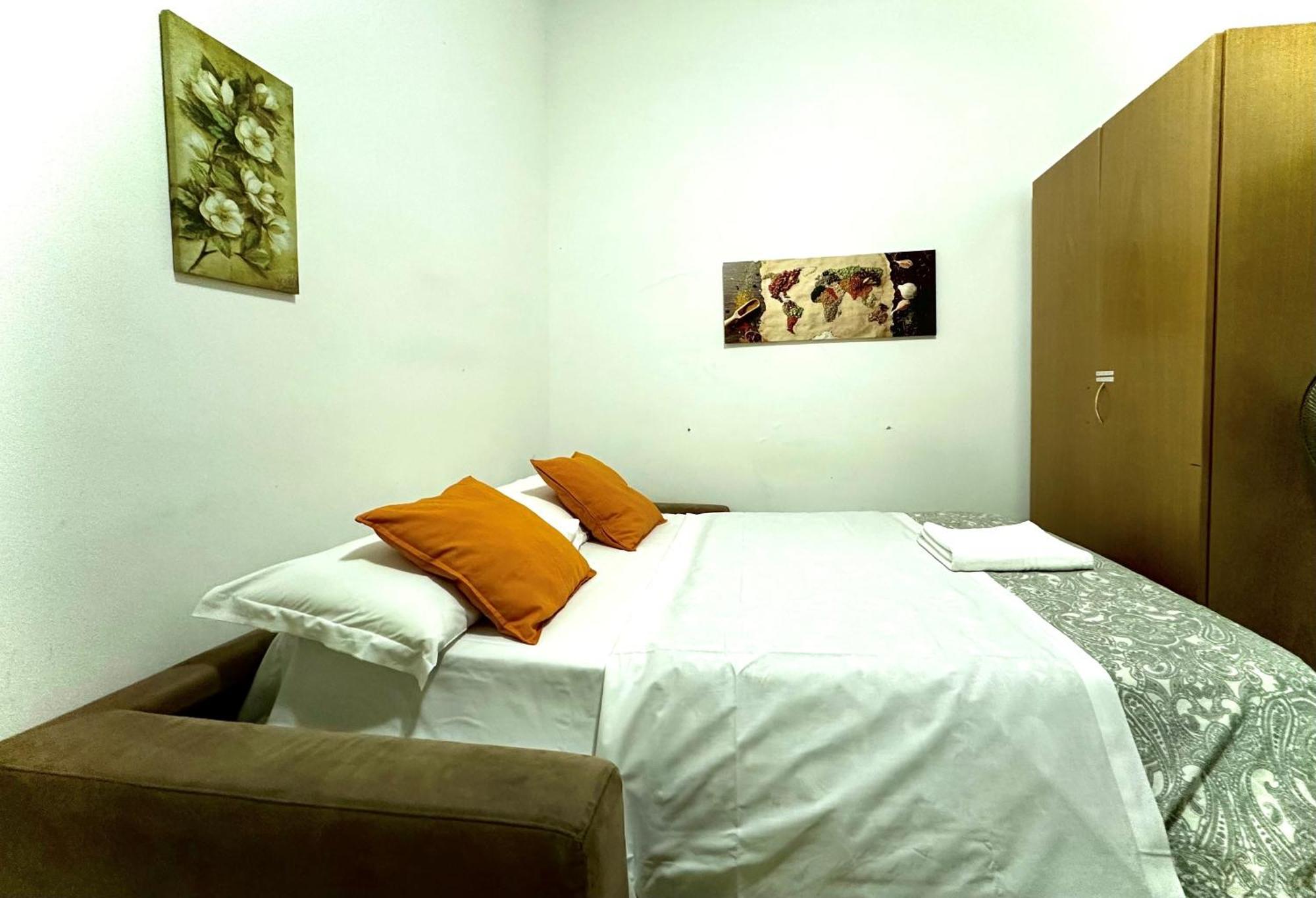 4 Bed Rooms Luxury Apartment Near Colosseum Rome Luaran gambar