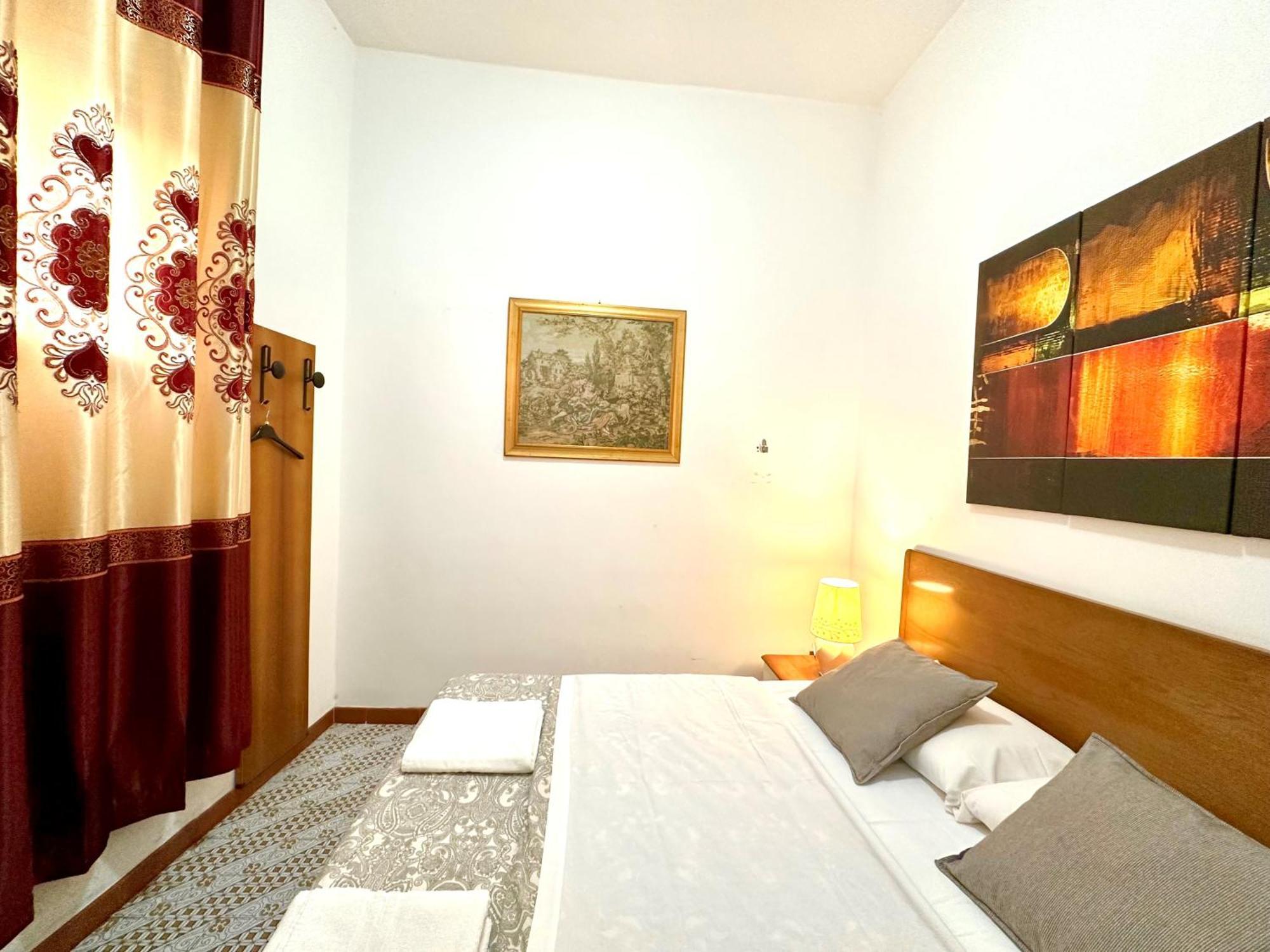 4 Bed Rooms Luxury Apartment Near Colosseum Rome Luaran gambar